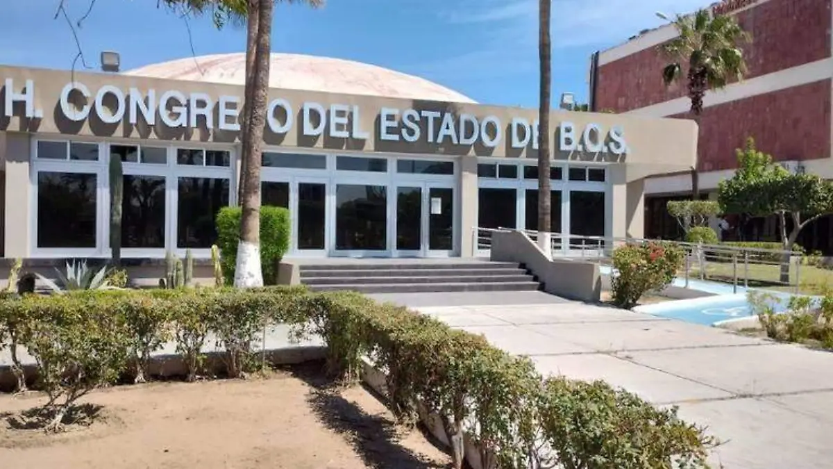 Leyenda dorada en el Congreso del Estado